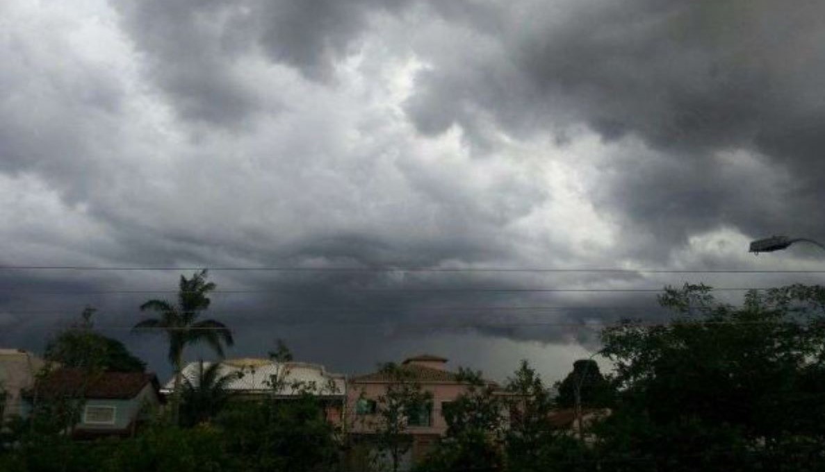 Chuva forte em muitas áreas do Brasil hoje