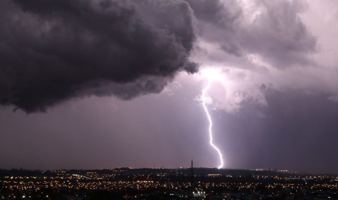 Terça-feira com pancadas de chuva em quase todo o Brasil