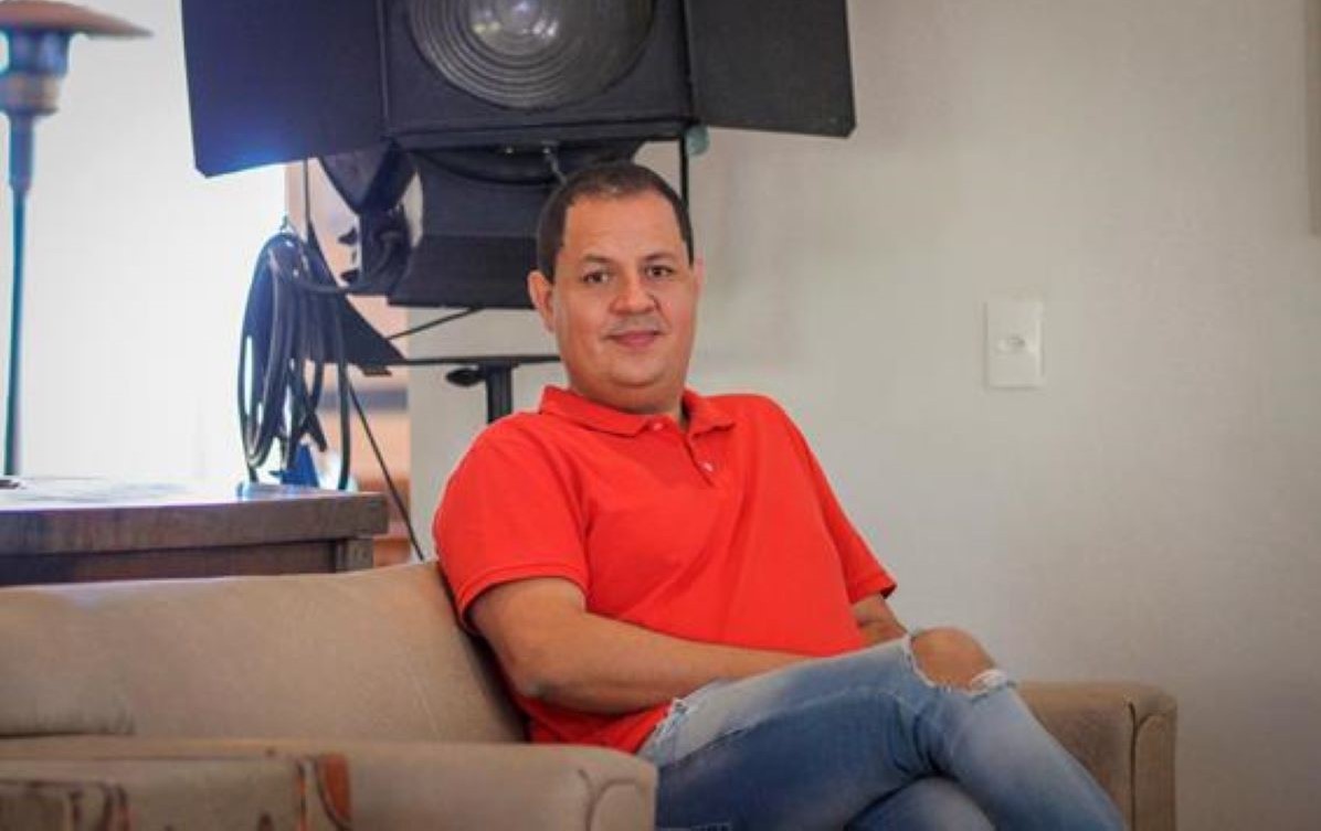 Junior Mendes lança trabalho de direção artística na gravadora Bits Records