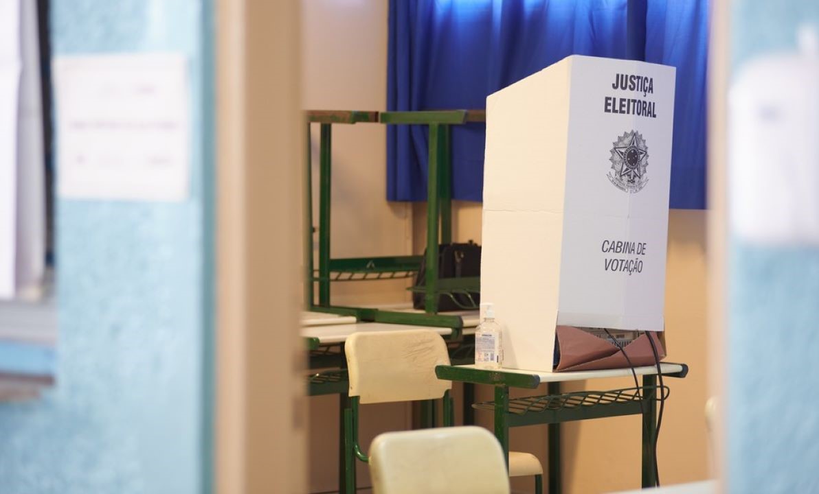 Eleitor é preso por fazer selfie na cabine de votação em Paranatinga