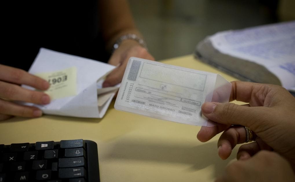 Motoristas devem ficar atentos aos prazos para renovação da CNH