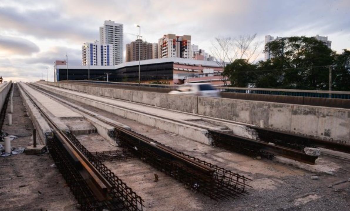Mato Grosso | Justiça bloqueia R$ 683 milhões do Consórcio VLT após ação do governo