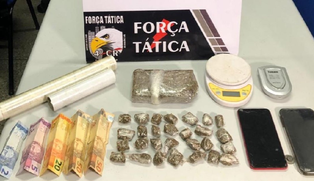 Denúncia auxilia na prisão de dupla que traficava em bairro de Rondonópolis