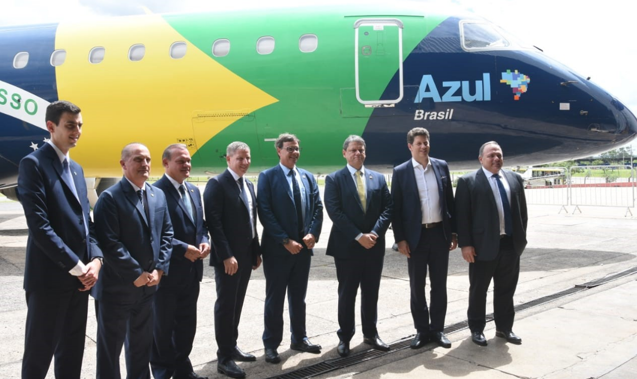 Vacina contra Covid-19 será distribuída pela Azul, gratuitamente, nos quatro cantos do Brasil em parceria com o governo federal