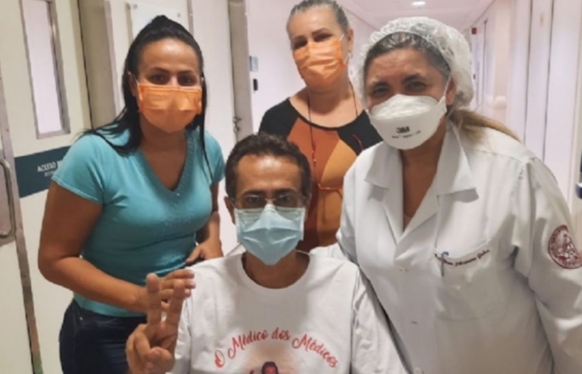 Mato Grosso | Prefeito que soube da reeleição no leito de UTI recebe alta