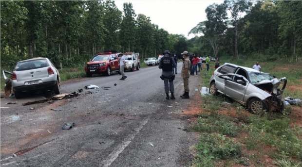 Mato Grosso | Acidente entre Gol e Pálio deixa três mortos em rodovia; mulher e adolescentes feridos