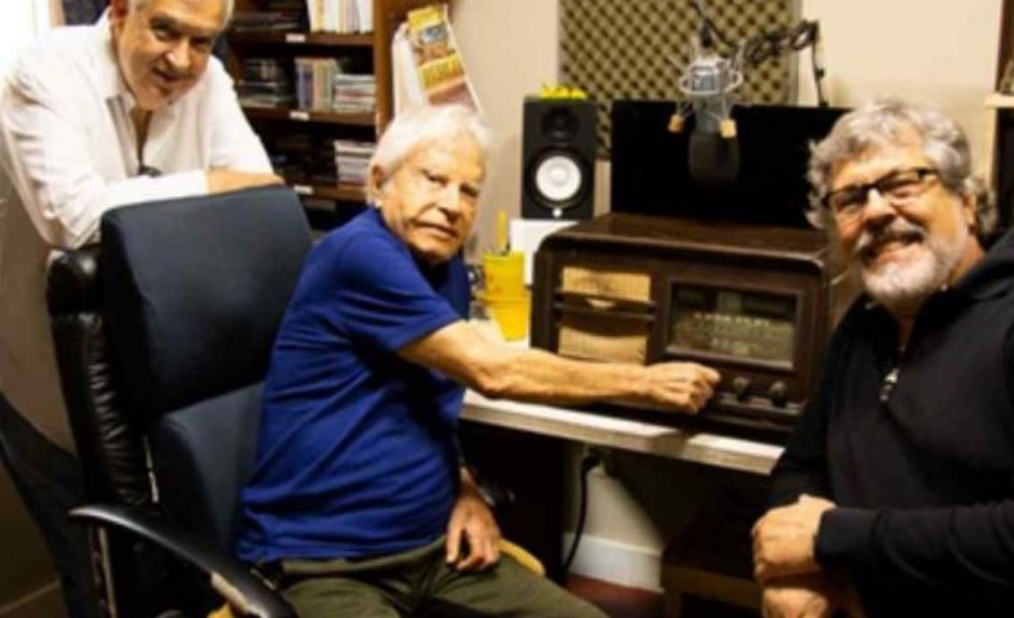 Aos 93 anos, Cid Moreira abre uma startup on-line de música