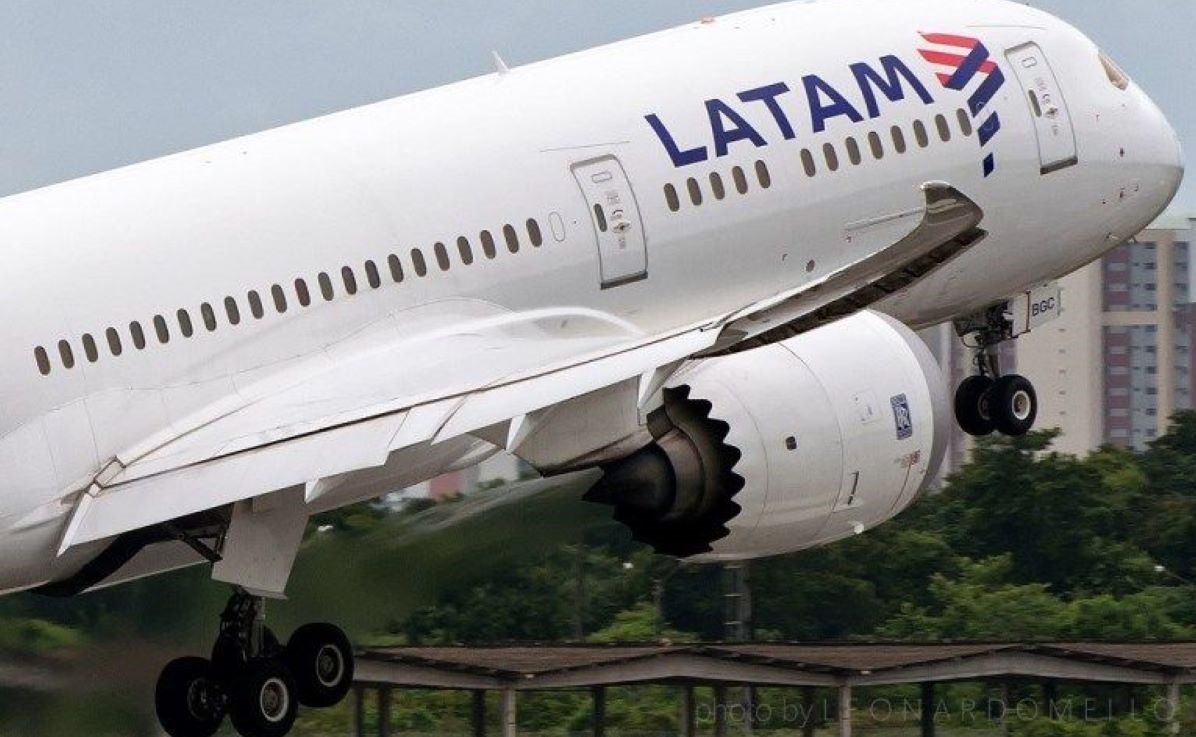 Voo da Latam decola de Aracaju com 25 passageiros deixados para trás