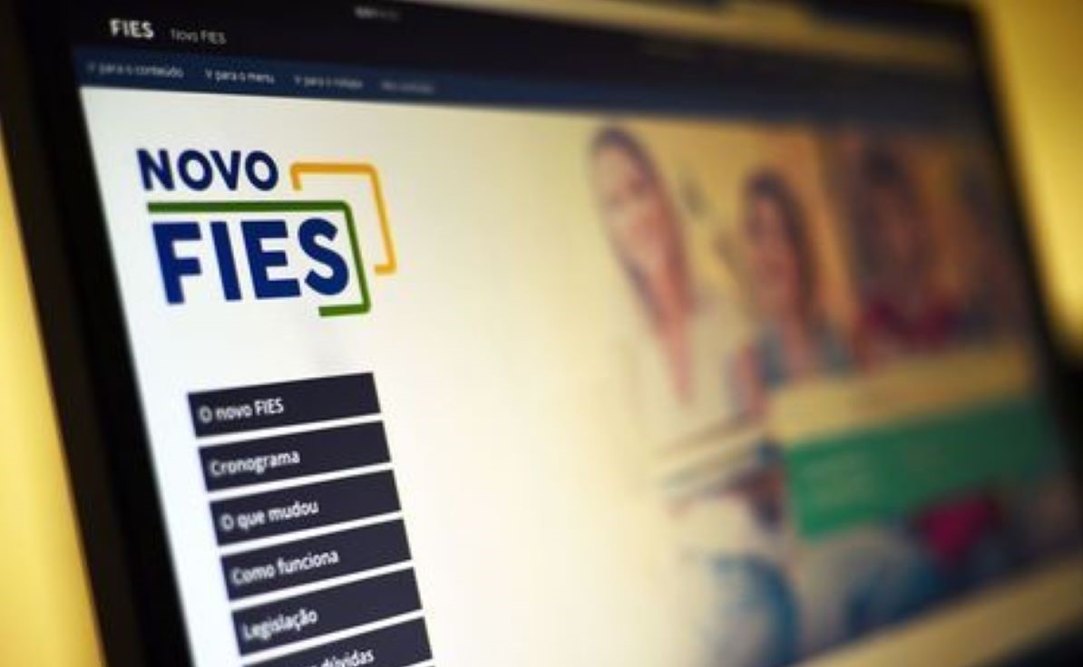 MEC publica edital do Fies, candidatos devem usar nota de 2019