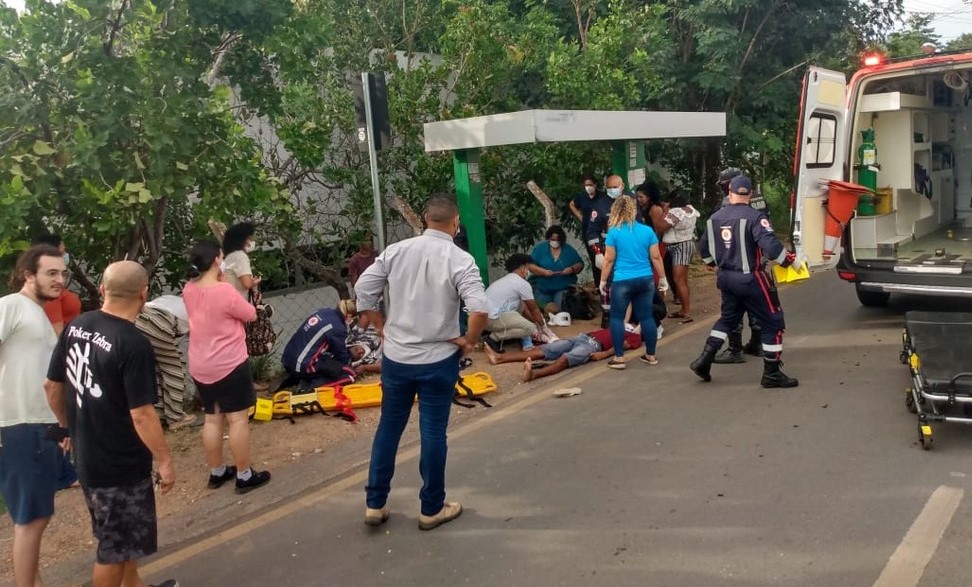 Cuiabá | Motorista atropela 6 pessoas em ponto de ônibus