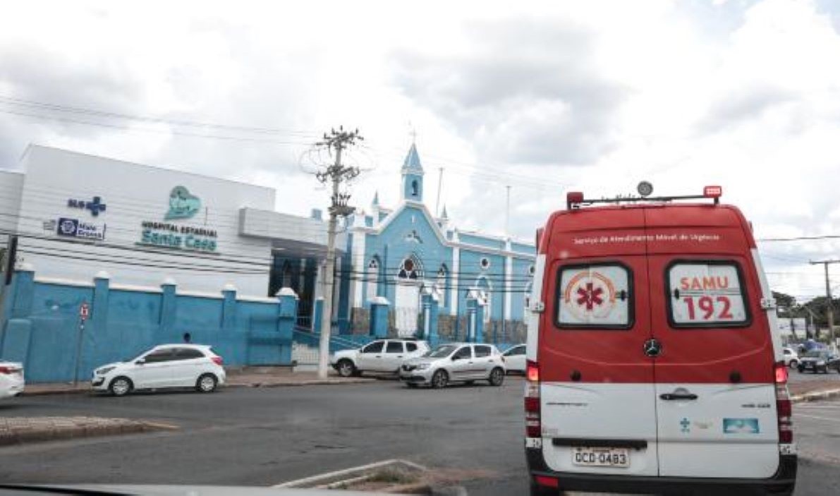 Paciente transferida de Rondônia morre na UTI da Santa Casa de Cuiabá