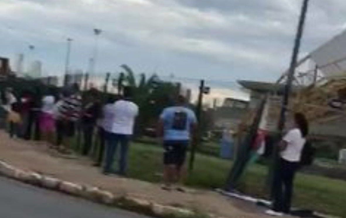 Aumento na procura por testes e exames gratuitos de Covid-19 em Cuiabá gera fila do lado de fora da Arena Pantanal