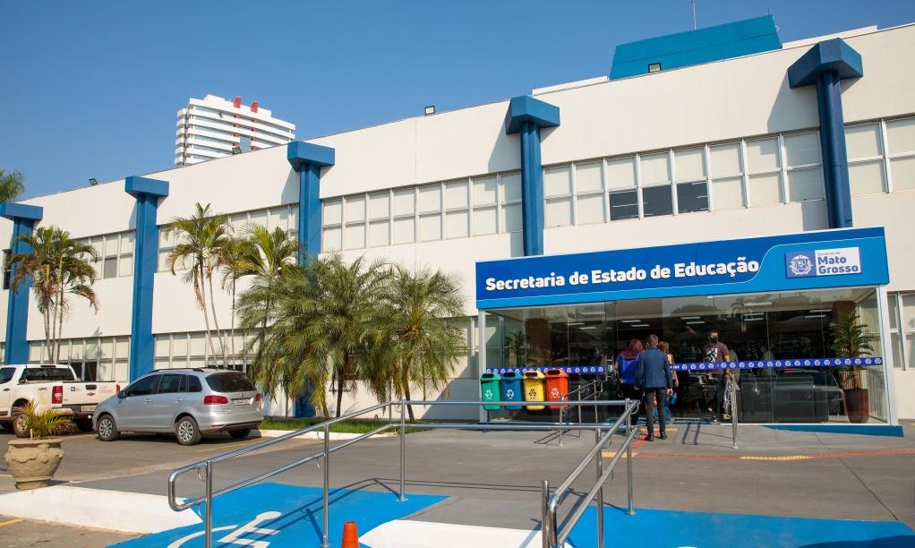 Seduc fará enquete para definir modelo do novo uniforme dos alunos de MT