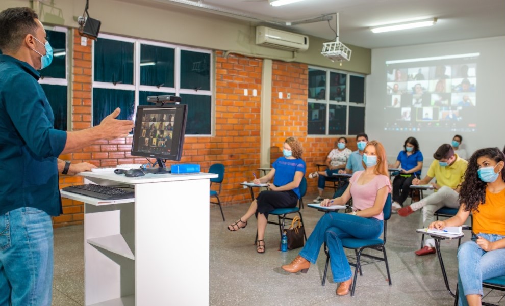 UNIVAG inova e lança oferta de aulas AO VIVO  com a mesma qualidade do presencial; Inscrições abertas