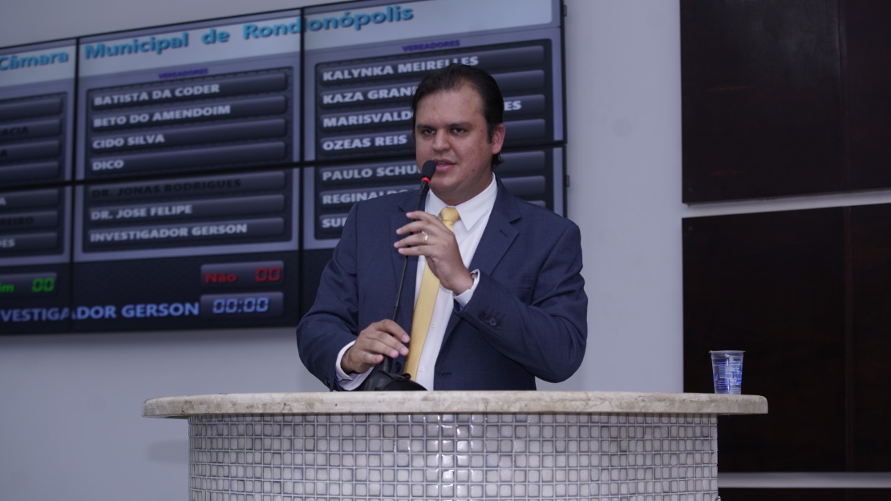 Deputado Thiago Silva visita Câmara Municipal e anuncia mais R$ 3 milhões em emendas para a educação