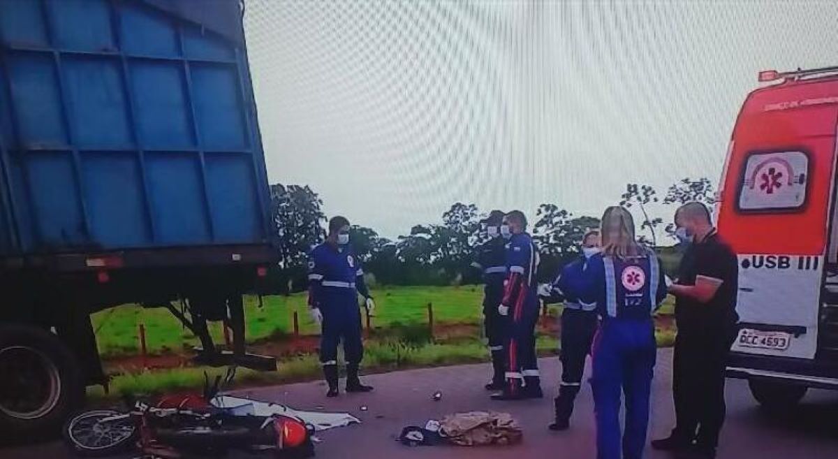 Tangará da Serra | Trabalhador de fazenda morre ao bater moto contra carreta parada em rodovia