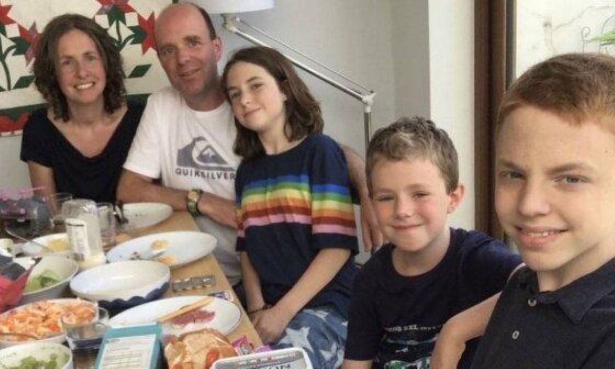 Meus dois filhos precisam de rins, mas eu só posso doar um