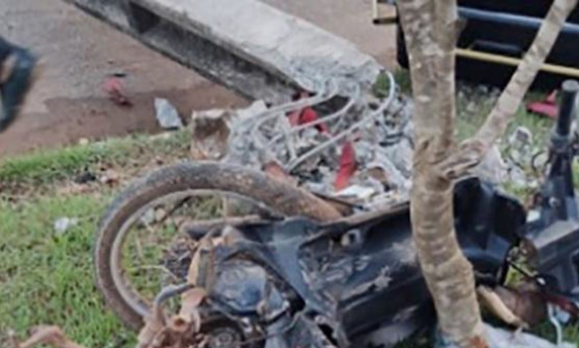 Sinop | Motociclista derruba poste de energia em acidente e morre na hora