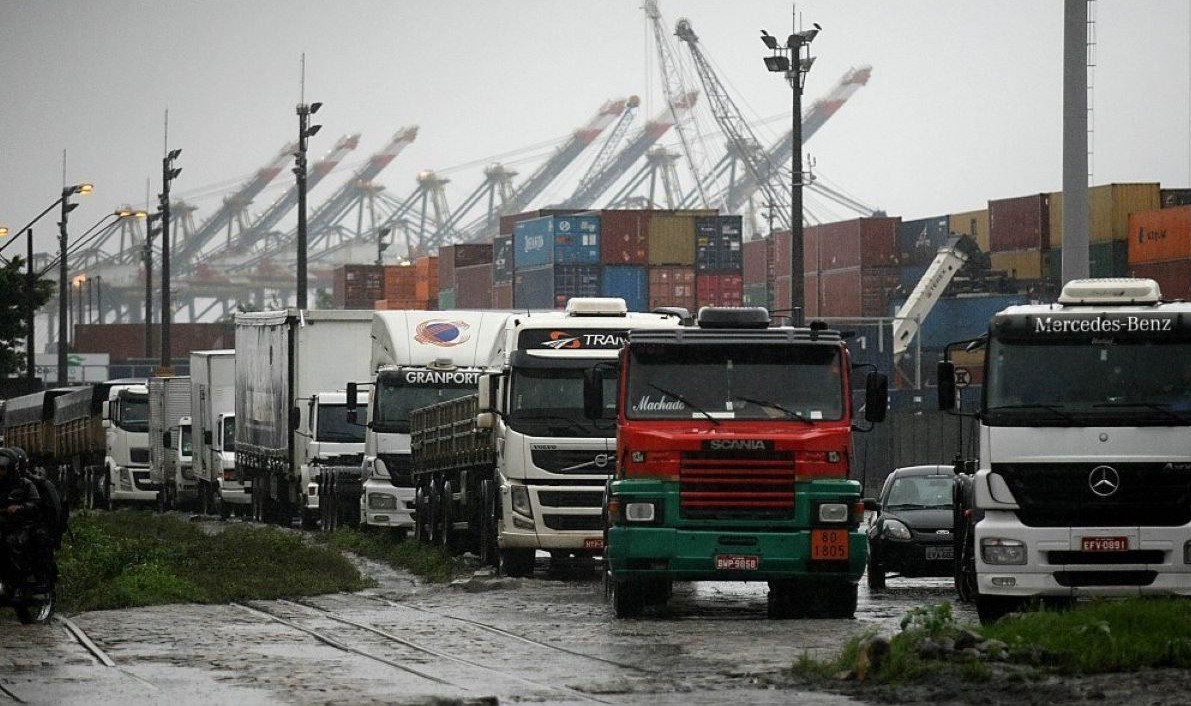 Sindicatos confirmam greve de caminhoneiros