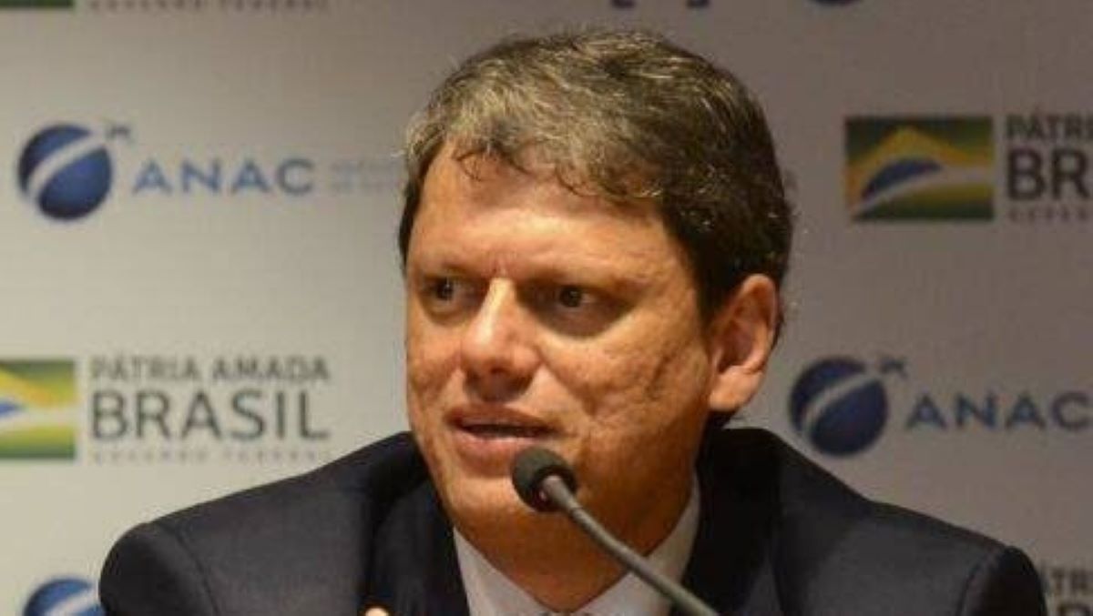 Ministro da Infraestrutura diz que caminhoneiros precisam “desmamar do governo”