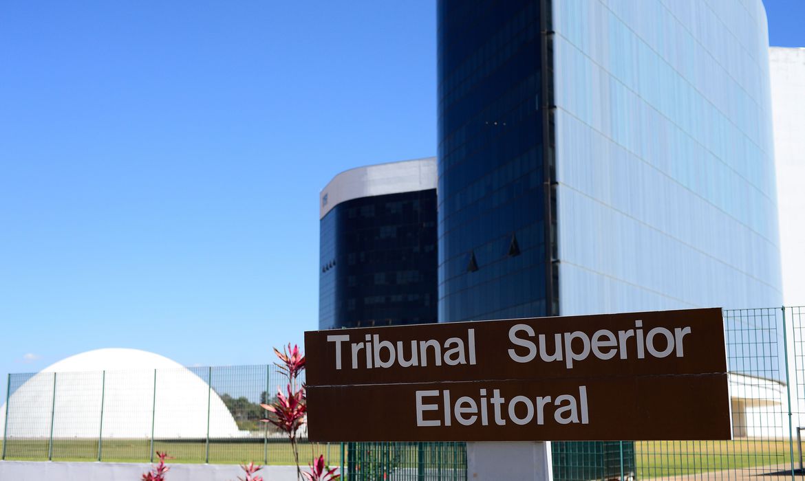 Eleitor tem até quinta-feira (14) para justificar ausência no 1º turno