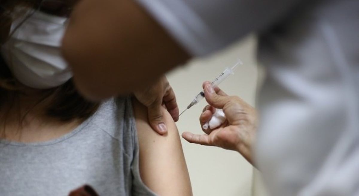 Imunidade contra a Covid-19 começa 15 dias após segunda dose da vacina