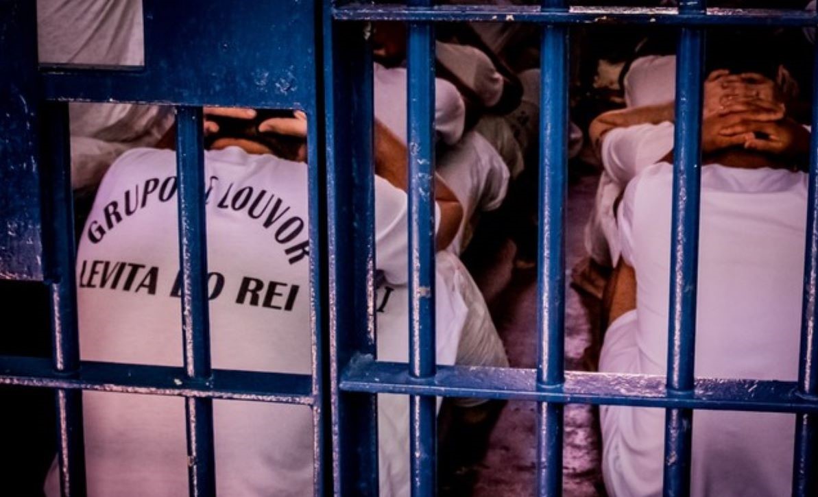Mato Grosso | Técnico de som fica quase 3 meses preso por crimes que não cometeu após ter identidade usada por criminoso em audiência