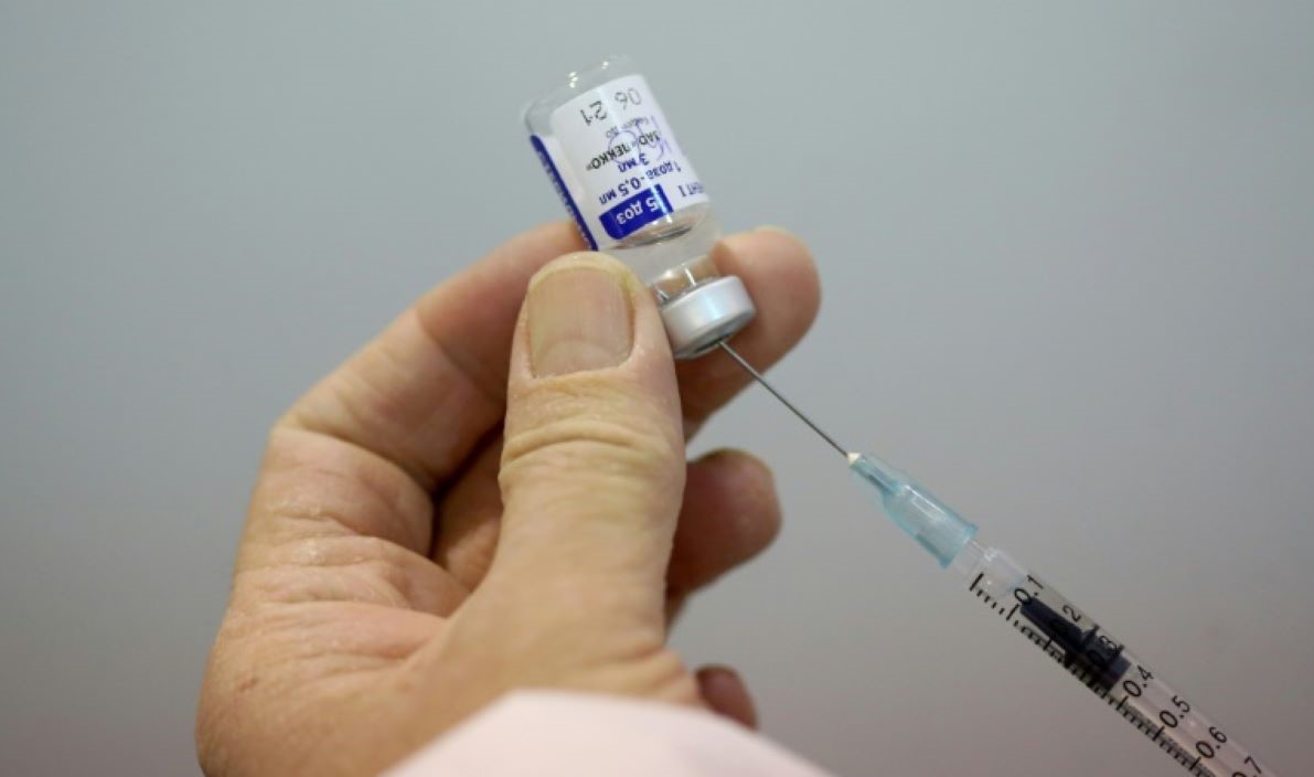 Ministério da Saúde negocia na próxima sexta-feira (5) aquisição de 30 milhões de doses das vacinas Sputinik V e Covaxin