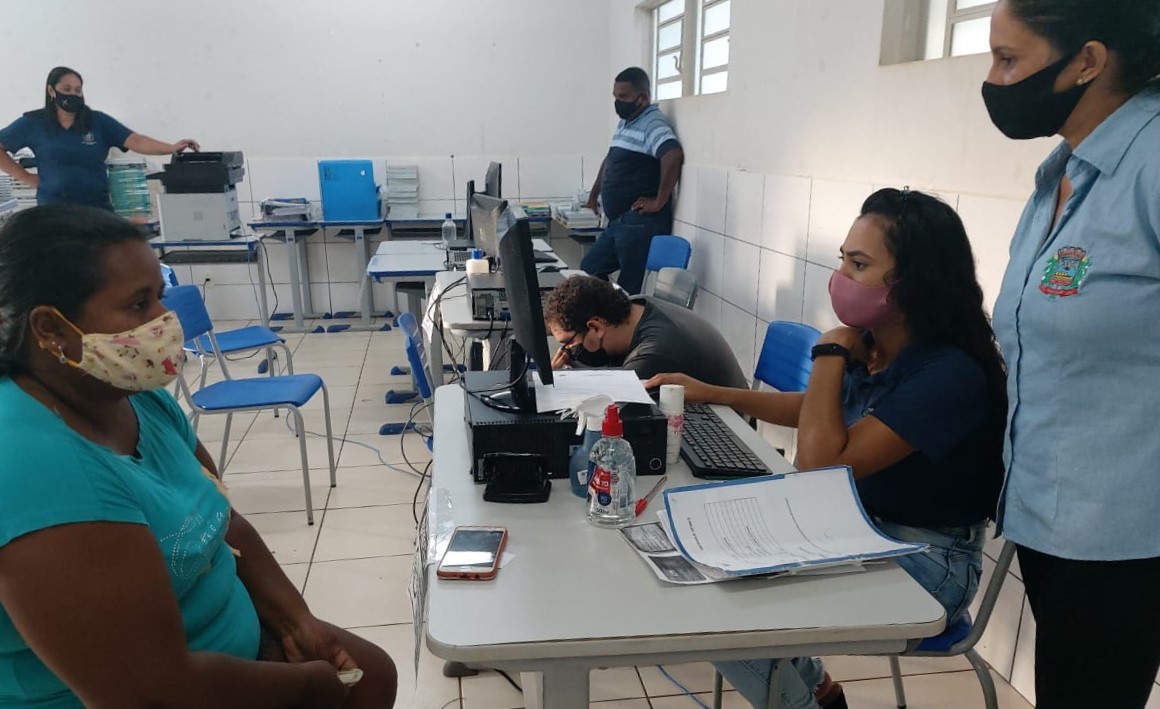 Rondonópolis | Habitação realizou atendimento para regularização nos bairros Edelmina e Carlos Bezerra II