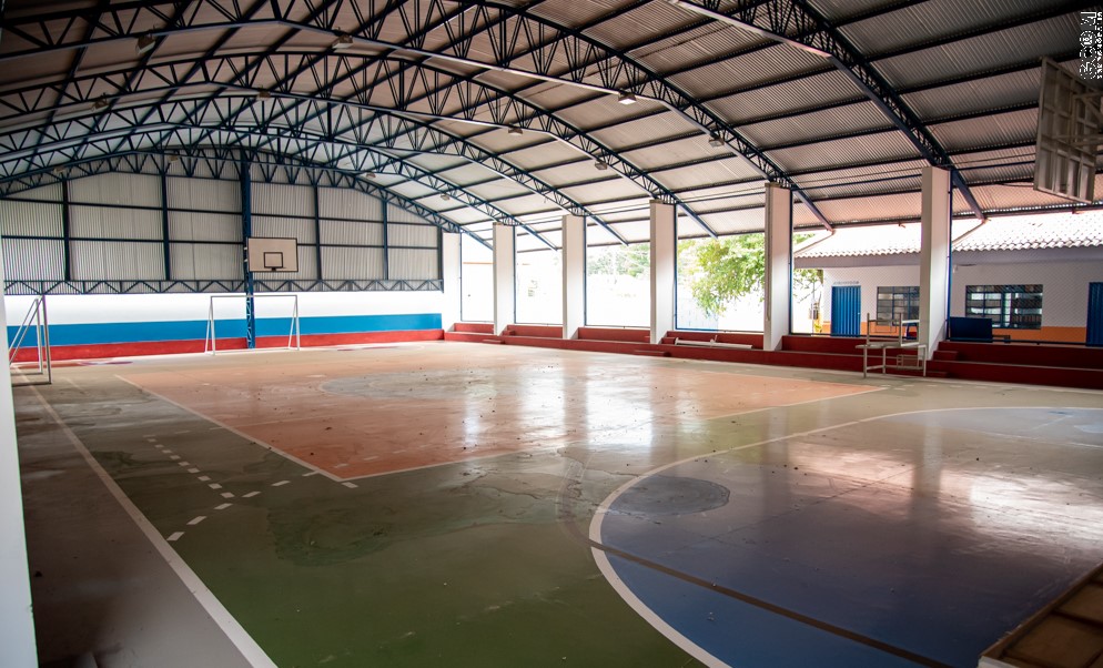 Rondonópolis | Alunos da Escola Municipal Gisélio da Nóbrega na Vila Mamed ganham quadra coberta