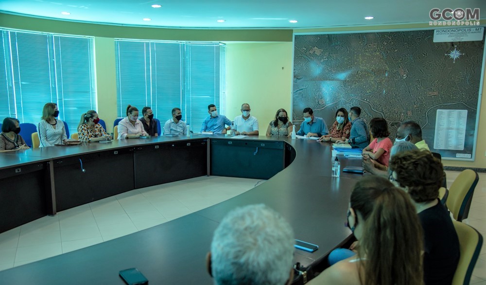 Rondonópolis | Professores da educação básica concluem curso de qualificação oferecido gratuitamente pelo município