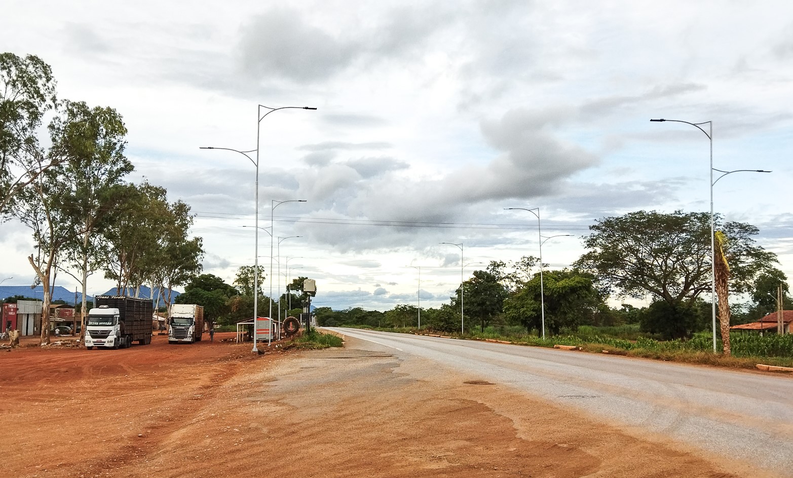 Cáceres | Prefeitura identifica problemas em obras de rede de iluminação pública do Distrito da Sadia