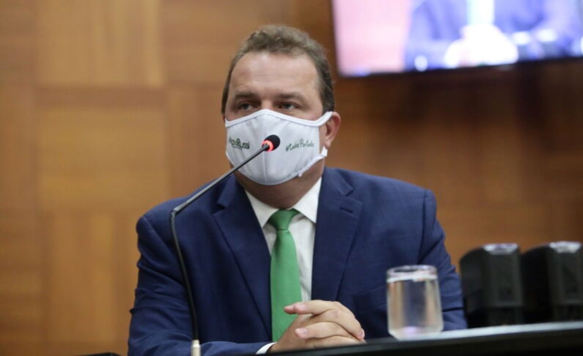 Mato Grosso | Deputado atende pedido do Sipros e pede inclusão de educadores no grupo prioritário de vacinação