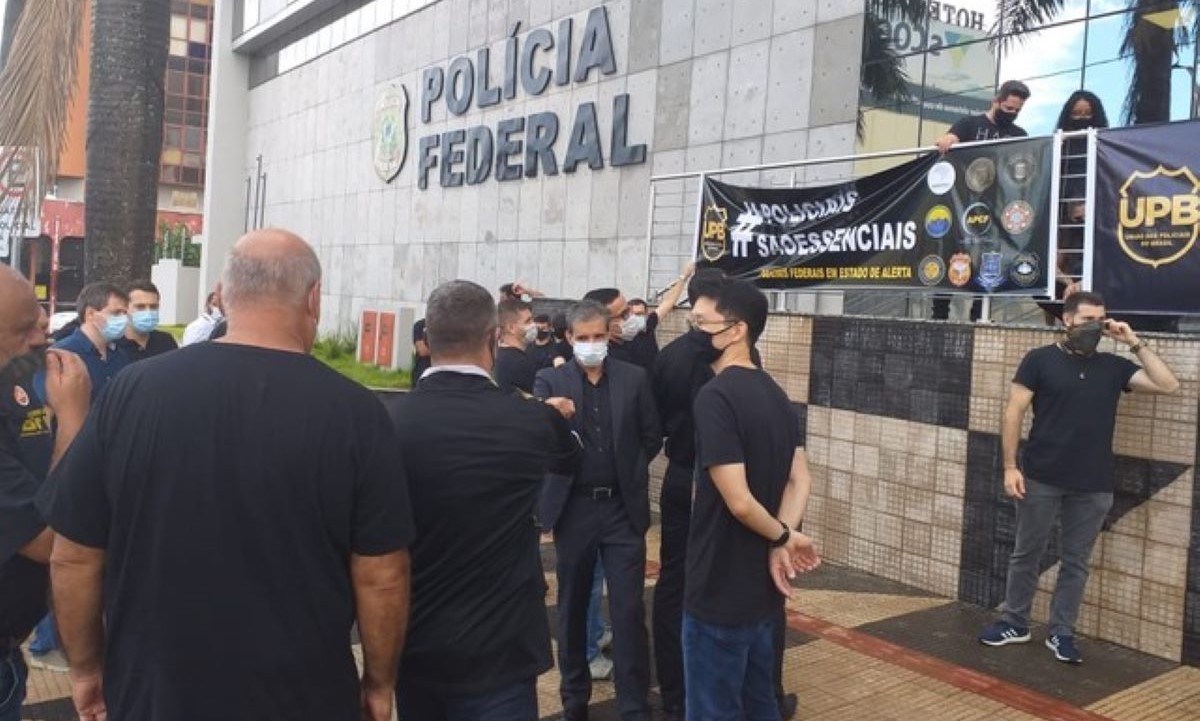 Mato Grosso | PF protesta contra PEC que prioriza reeducandos na vacinação contra a Covid-19