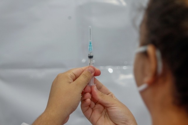 Mato Grosso é o estado que menos vacinou contra a Covid-19 no Brasil