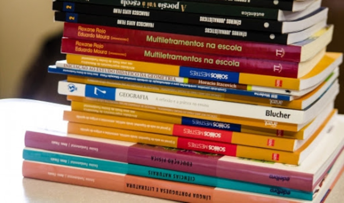 Prorrogado até 19 de março prazo para escolas de Mato Grosso escolherem obras didáticas para novo Ensino Médio