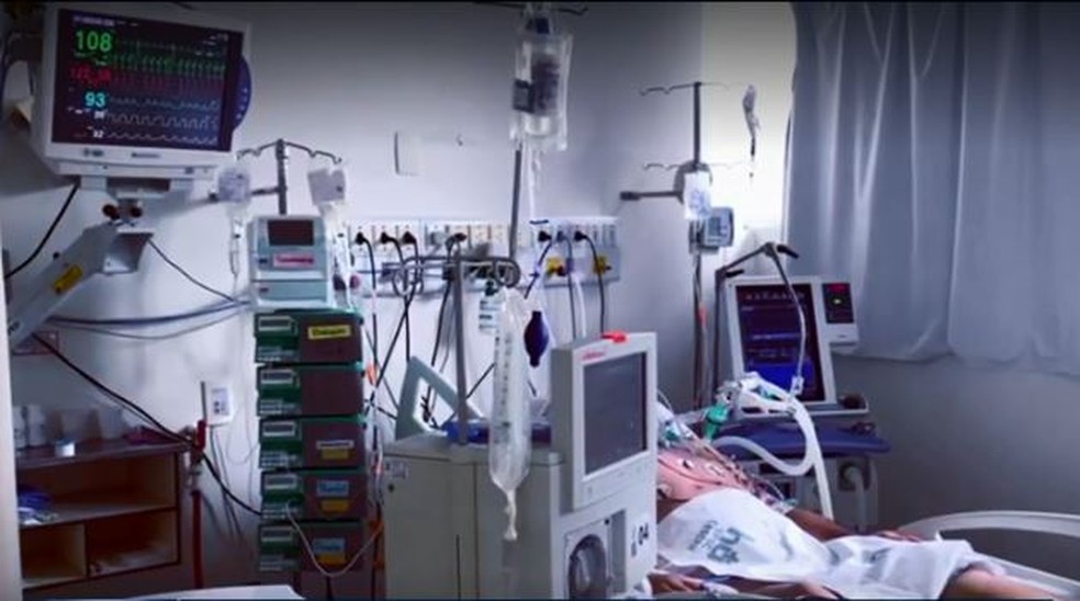 Mato Grosso | Mais de 800 pacientes com Covid estão em UTI e 136 aguardam na fila de espera por vaga