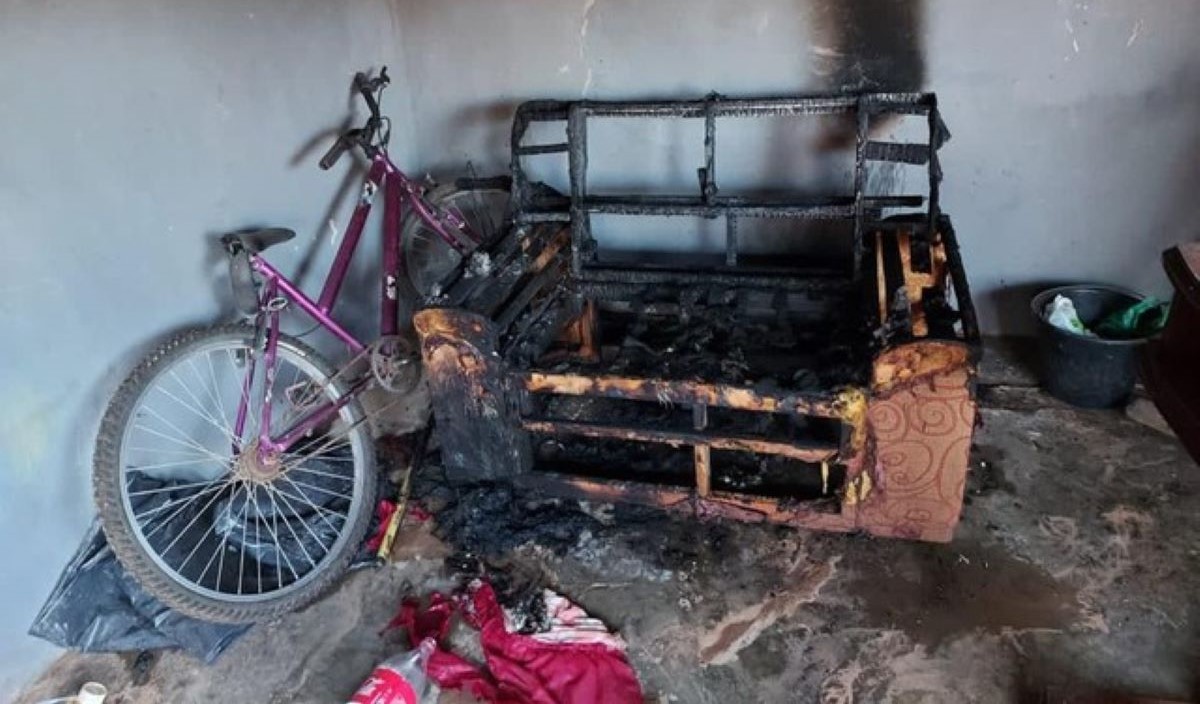 Jaciara | Casal é preso suspeito de incendiar casa enquanto morador dormia
