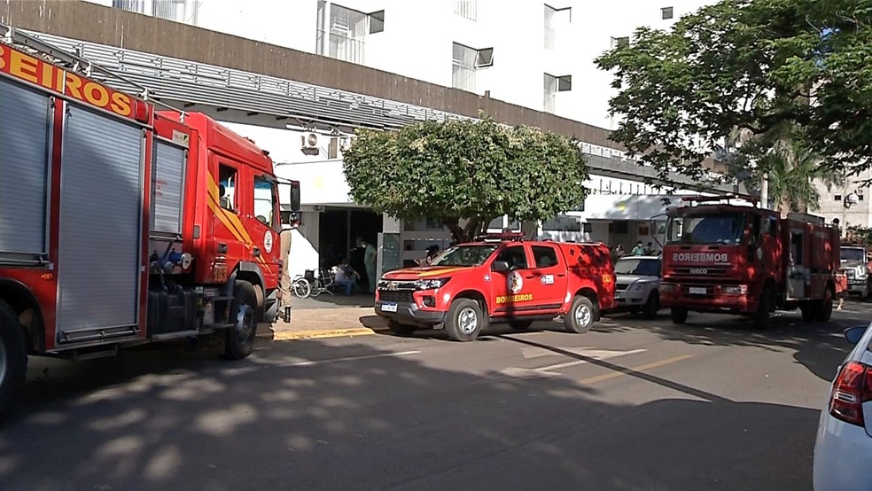 Rondonópolis | Sala de repouso da Santa Casa pega fogo e pacientes são transferidos às pressas para outro espaço