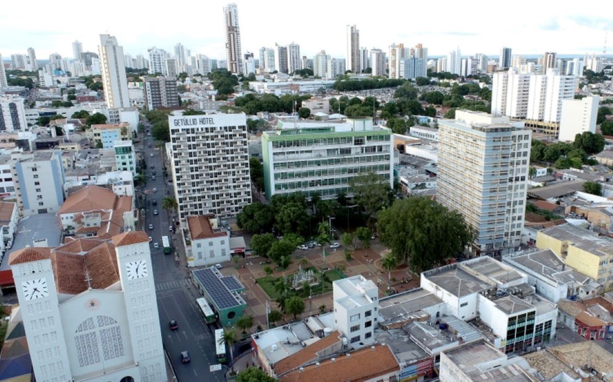 Novo decreto amplia horário de conveniências de postos de combustíveis em Cuiabá
