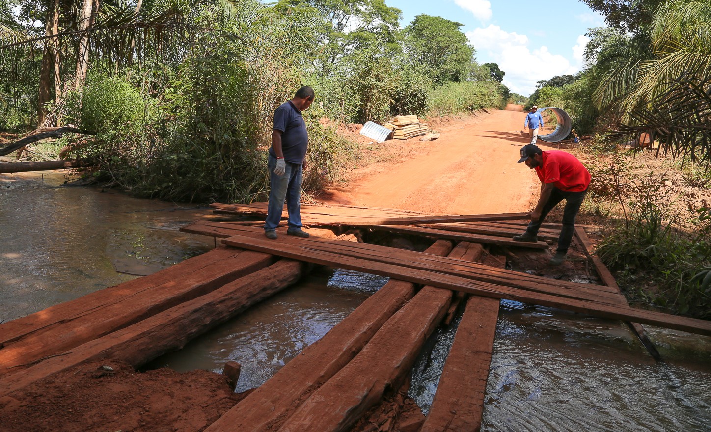 Cáceres | Prefeitura realiza melhorias nas estradas da zona rural