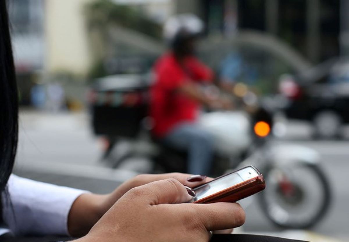 Acesso à internet cresce, mas ainda exclui 39,8 milhões de brasileiros