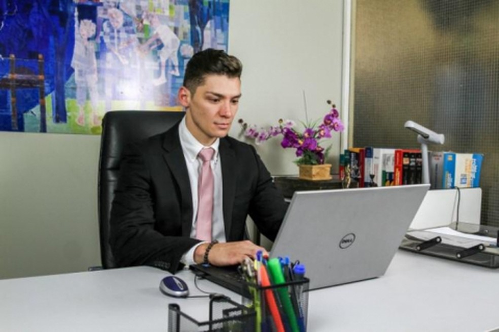 Sinop | Defensor público é detido durante festa com aglomeração em casa