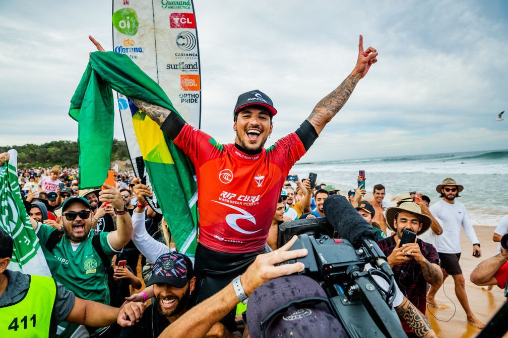 Gabriel Medina é campeão em Narrabeen; Tati Weston-Webb leva o vice