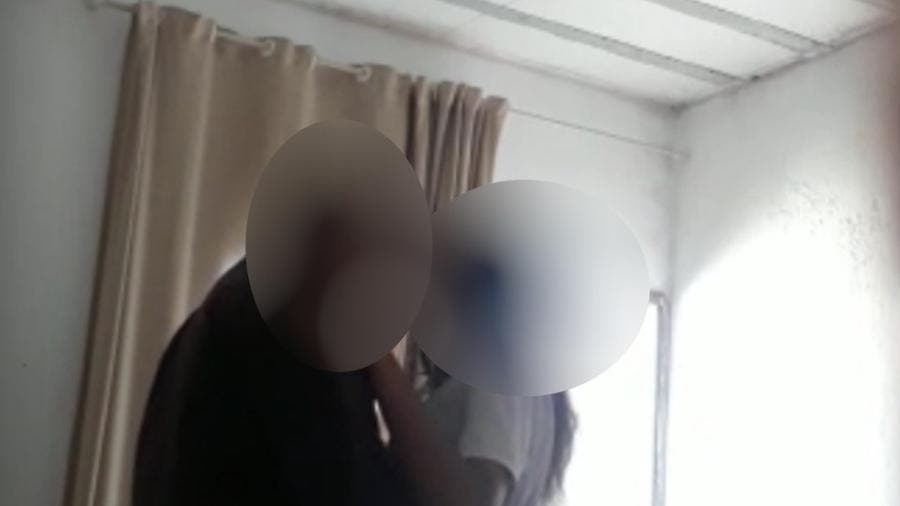 Garota de 14 anos esconde câmera e filma abusos de pastor