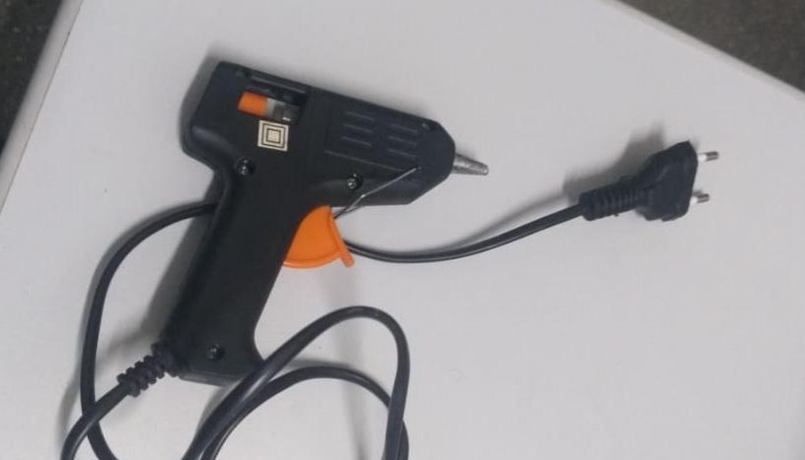 Cuiabá | Adolescente é apreendido suspeito de cometer assalto usando pistola de cola quente