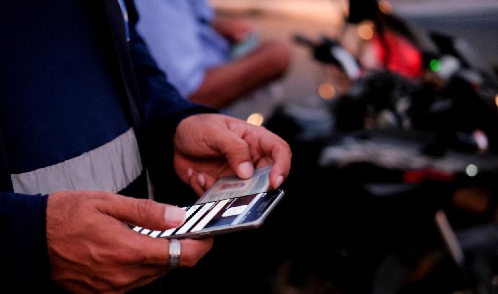 Nova lei de trânsito dispensa obrigatoriedade do porte da CNH