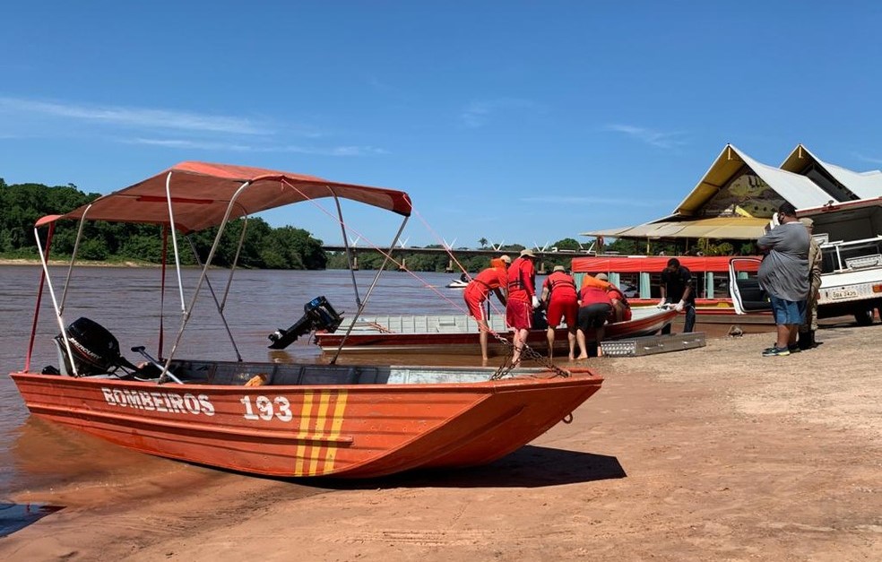 Corpo de banhista de 18 anos que desapareceu após se afogar é encontrado no Rio Araguaia