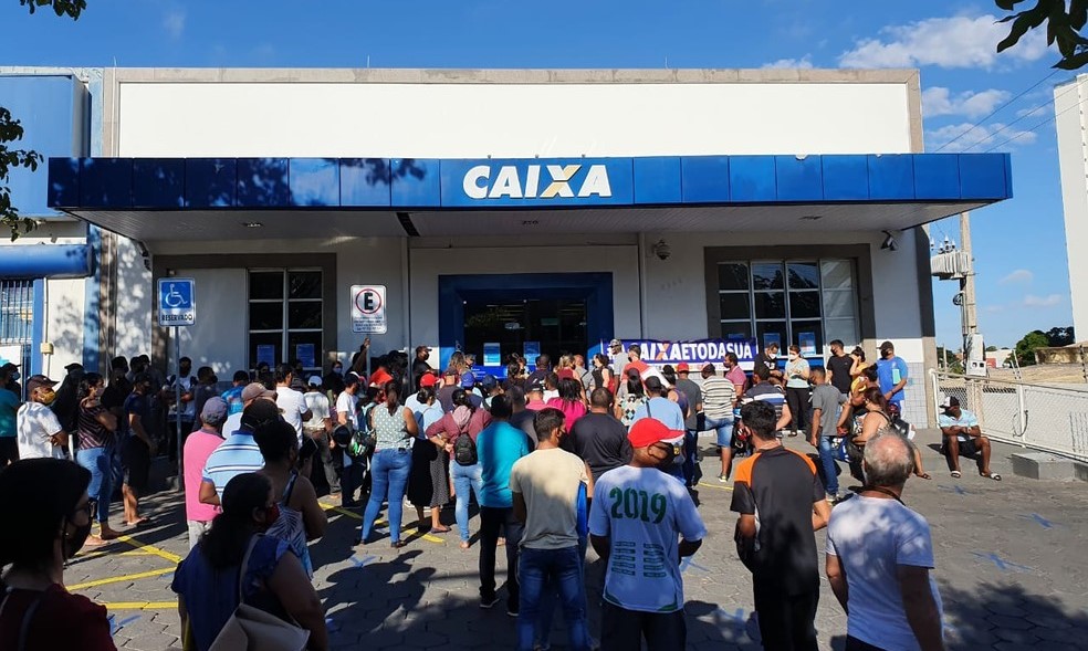 Mato Grosso | Funcionários da Caixa fazem manifestação contra privatização e pedem vacinação contra a Covid-19