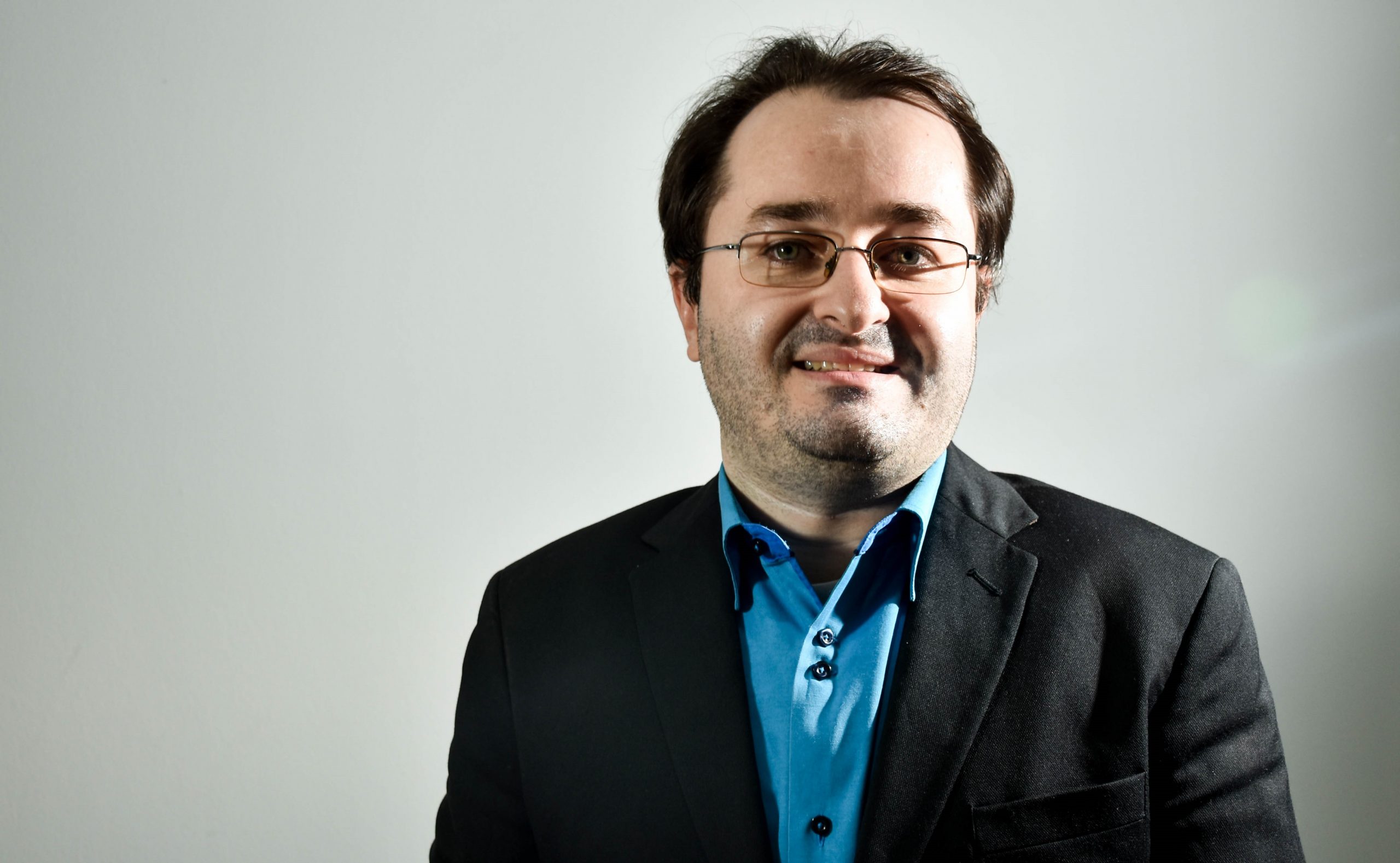 Como é o seu relacionamento com seus colegas de trabalho, você é igualitário? Isso é ser justo?
